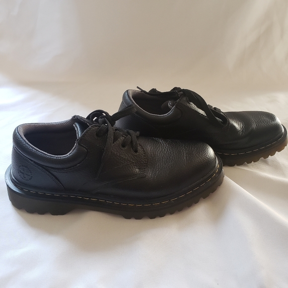 \Dr. Martens 1461 Low Top Shoes - Picture 3 of 9